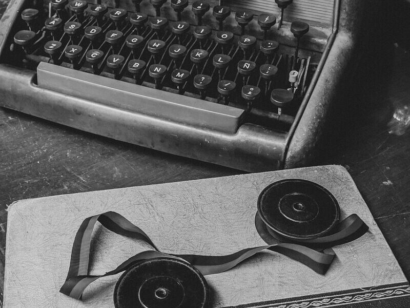 typewriter, imperial typewriter, typing, keyboard, classic, antique, office, literature, letters, history, typewriting, writer, black and white, typewriter, typewriter, typewriter, writer, writer, writer, writer, writer
